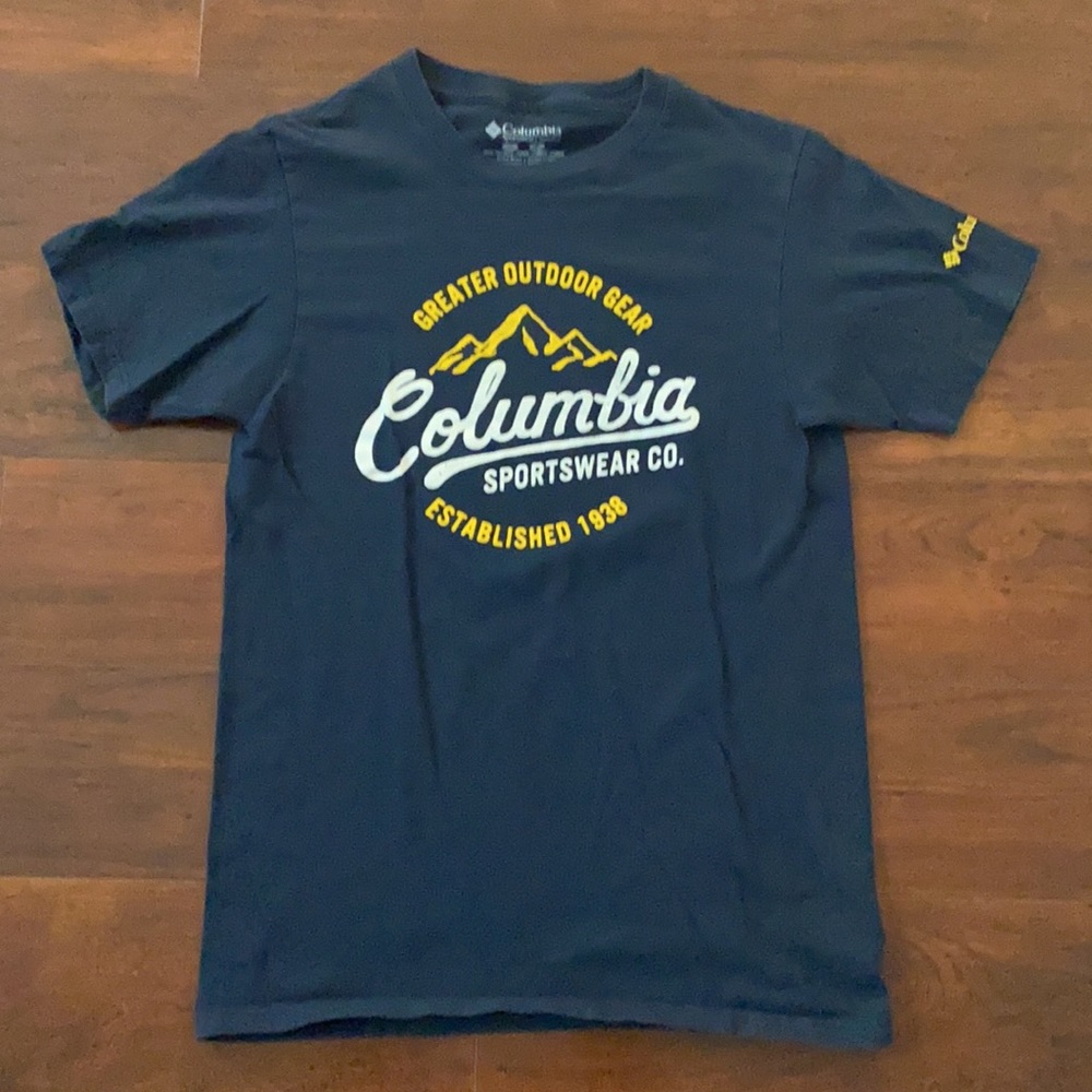 Columbia tee! - Picture 2 of 6